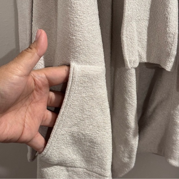 Barefoot Dreams S/M CozyChic Ultra Lite Hi-Lo Cardi Pockets Soft Comfy EUC #924 - Picture 6 of 8